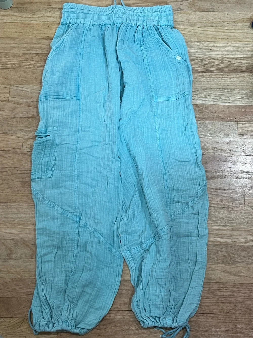 URBAN OUTFITTERS OUT FROM UNDER CARGO PANTS - Picture 3 of 4